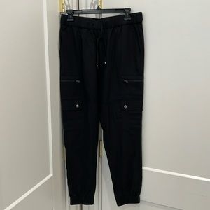 Women’s TENCEL™ CARGO JOGGER. Size Small. Black